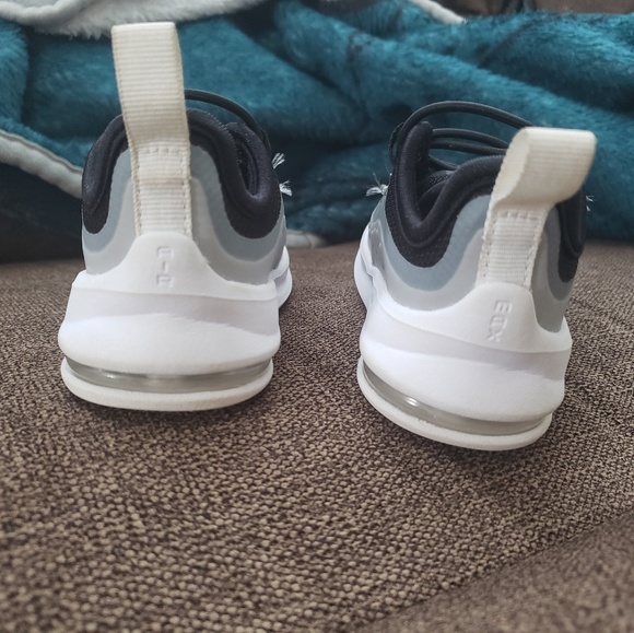 Toddler Nike Air Max - Picture 2 of 2